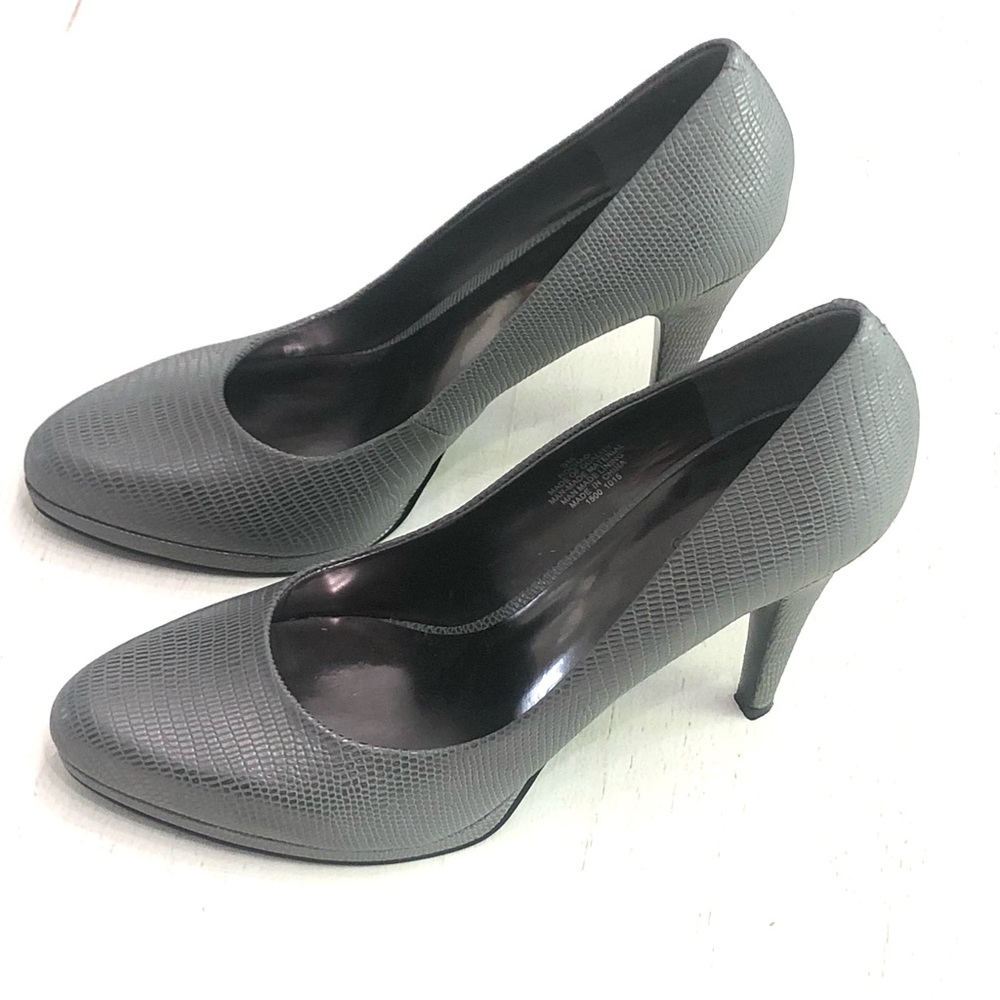 Nine West Rochao  Grey Heels Sz 9M - Picture 8 of 12